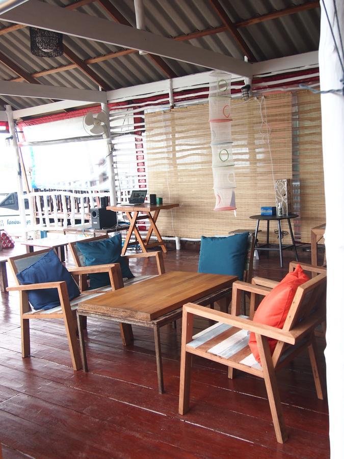 Sincere Hostel Bar And Bistro Ko Lanta 外观 照片