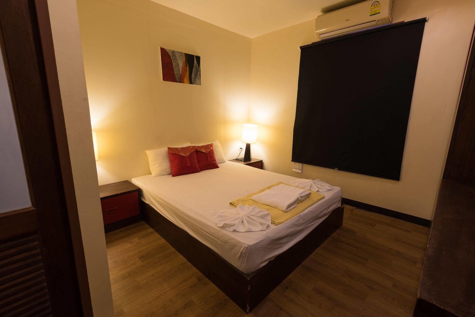 Sincere Hostel Bar And Bistro Ko Lanta 外观 照片